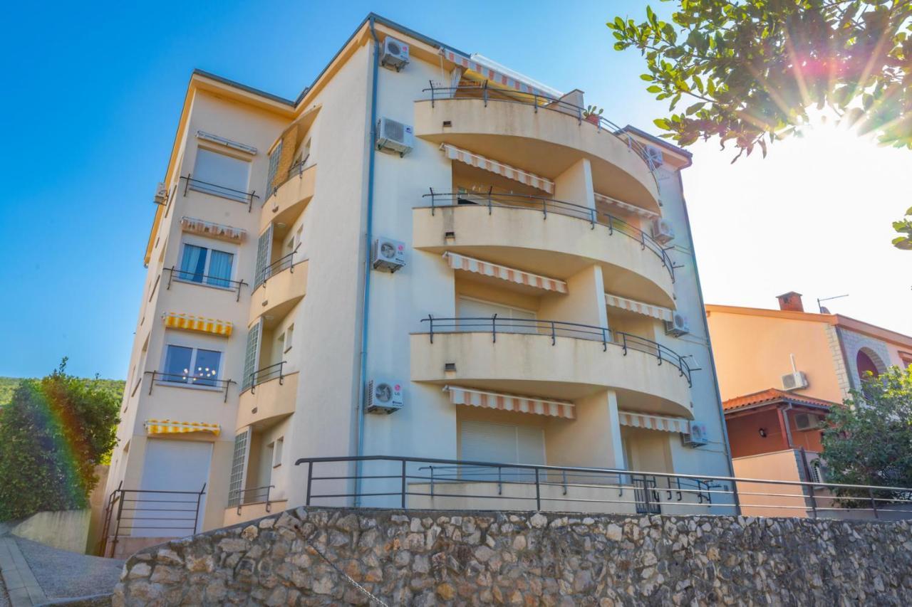 Apartman Rima Dramalj Buitenkant foto